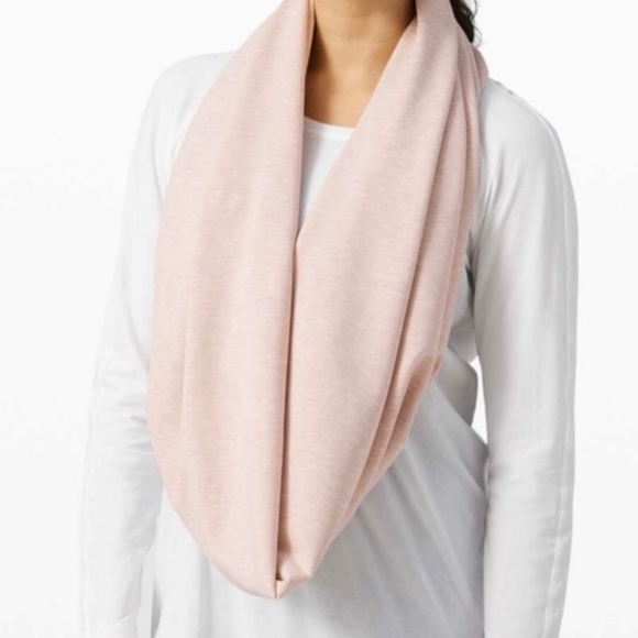Lululemon Vinyasa Scarf Wrap - Picture 2 of 8